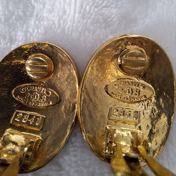 Chanel Earrings - Picture 7 of 8